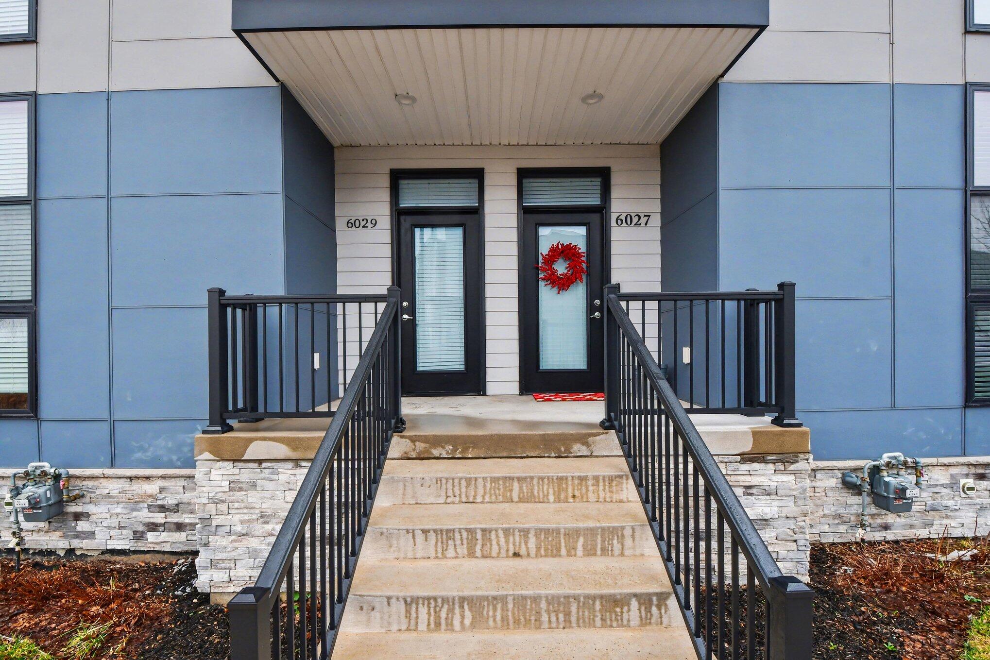 6029 Port View Drive SE