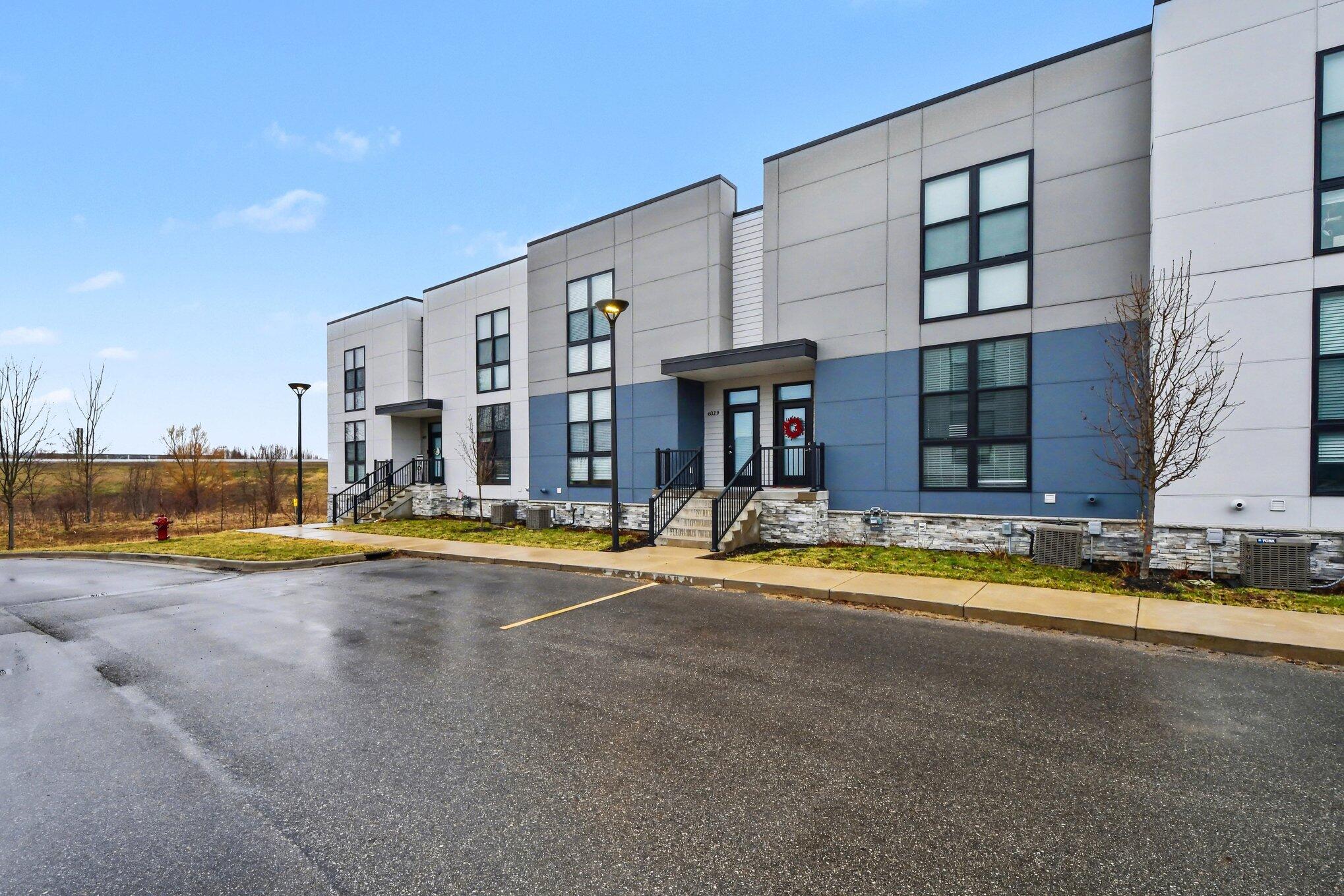 6029 Port View Drive SE