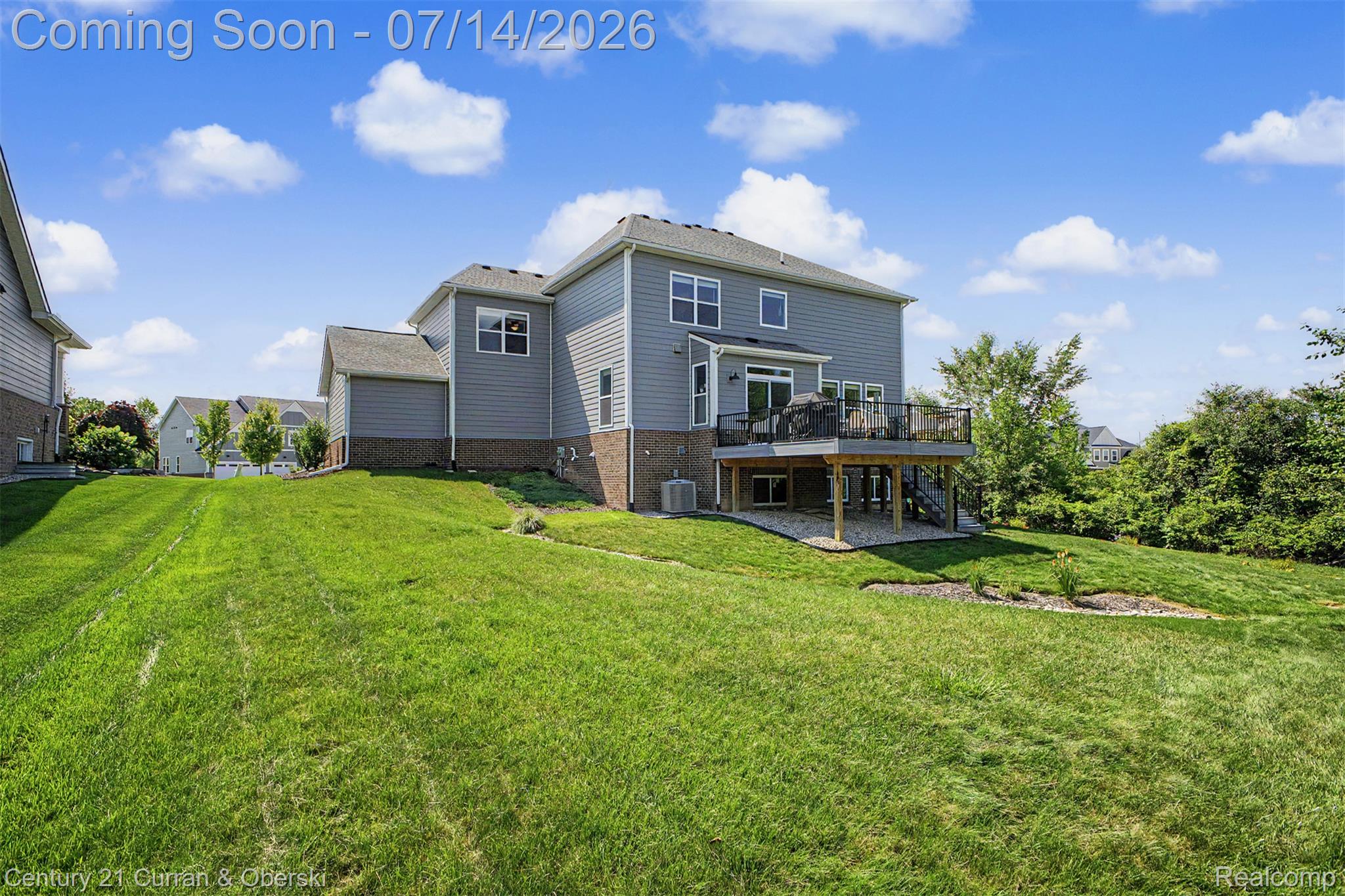 24256 Oak Ridge Boulevard
