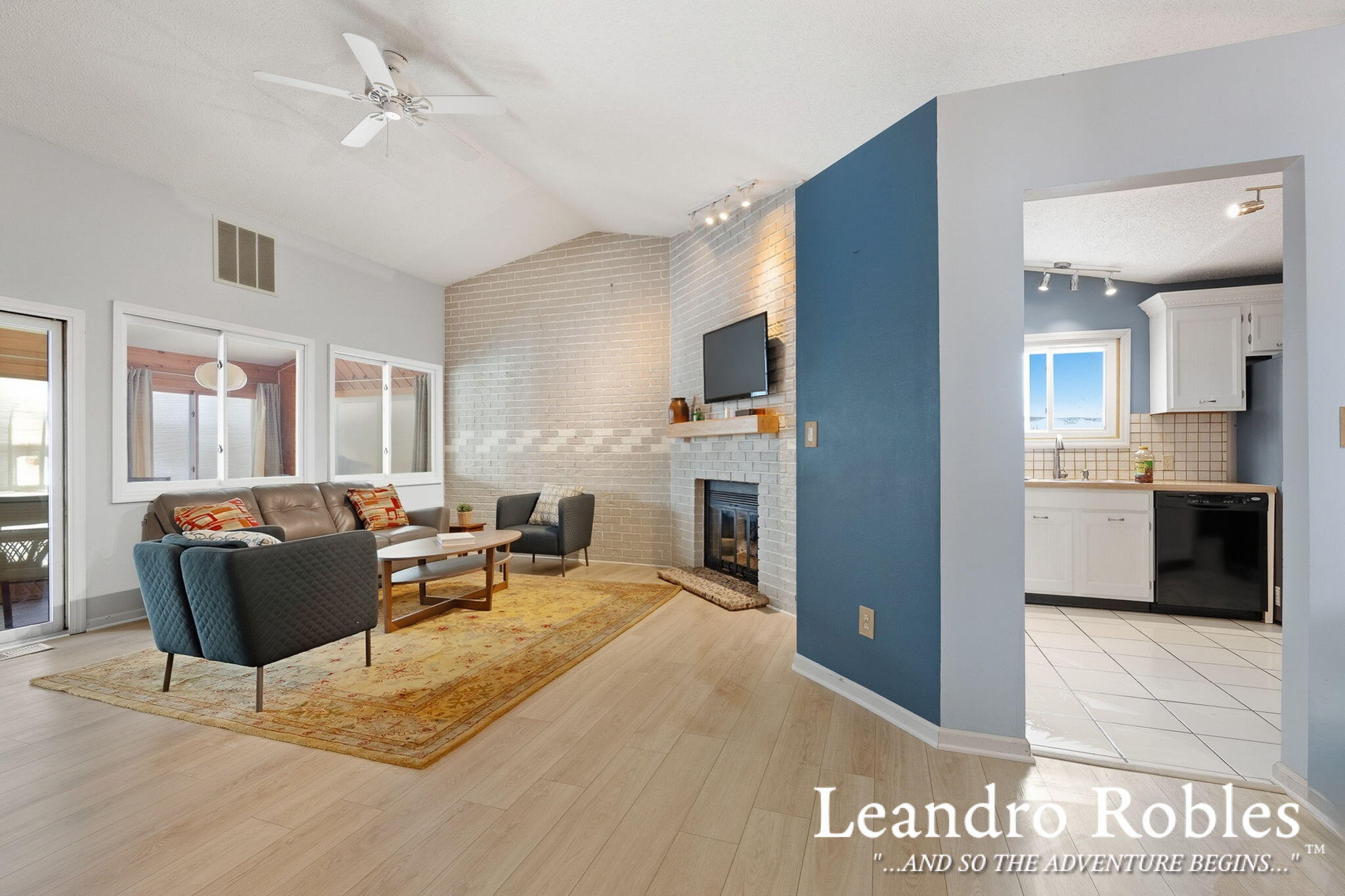 661 Twin Lakes Drive NE