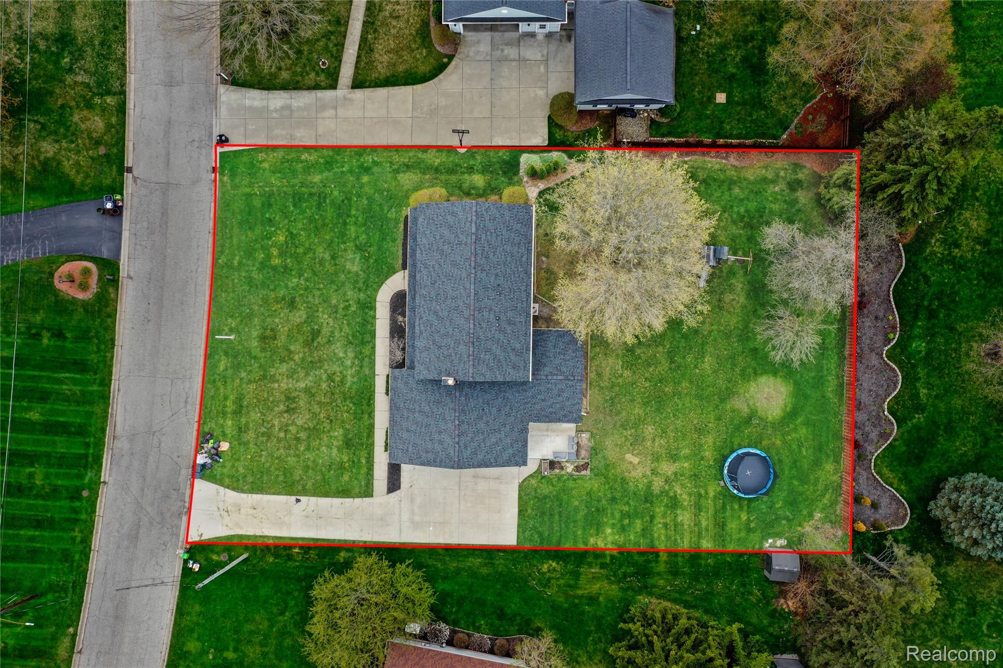 9332 Oakmont Drive