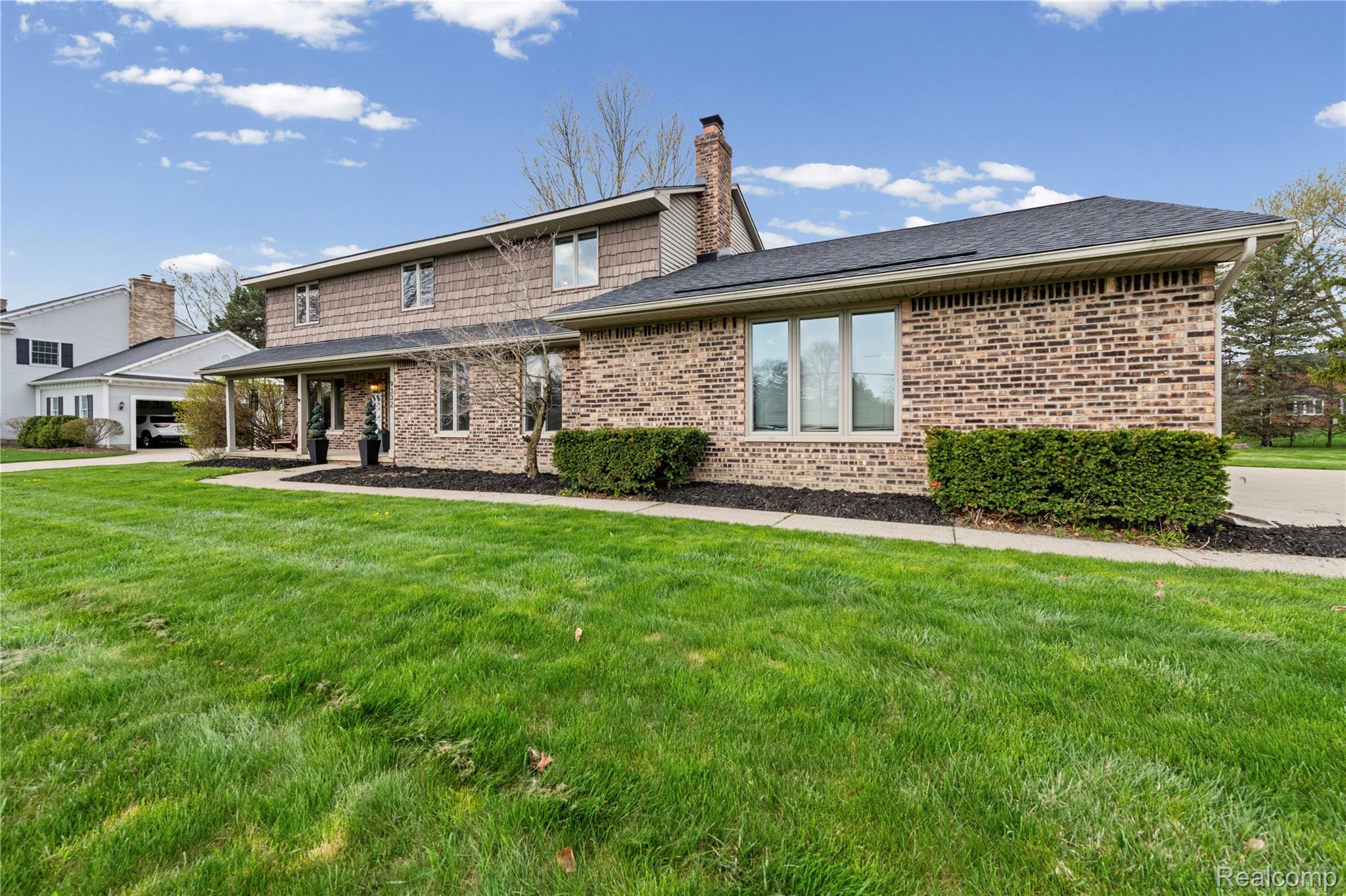 9332 Oakmont Drive