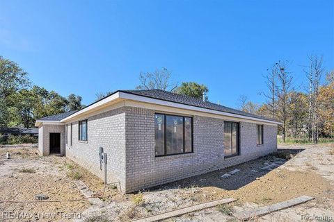 Tiny photo for 30526 Birchway Dr, Franklin Village, MI 48025 (MLS # 20261010289)