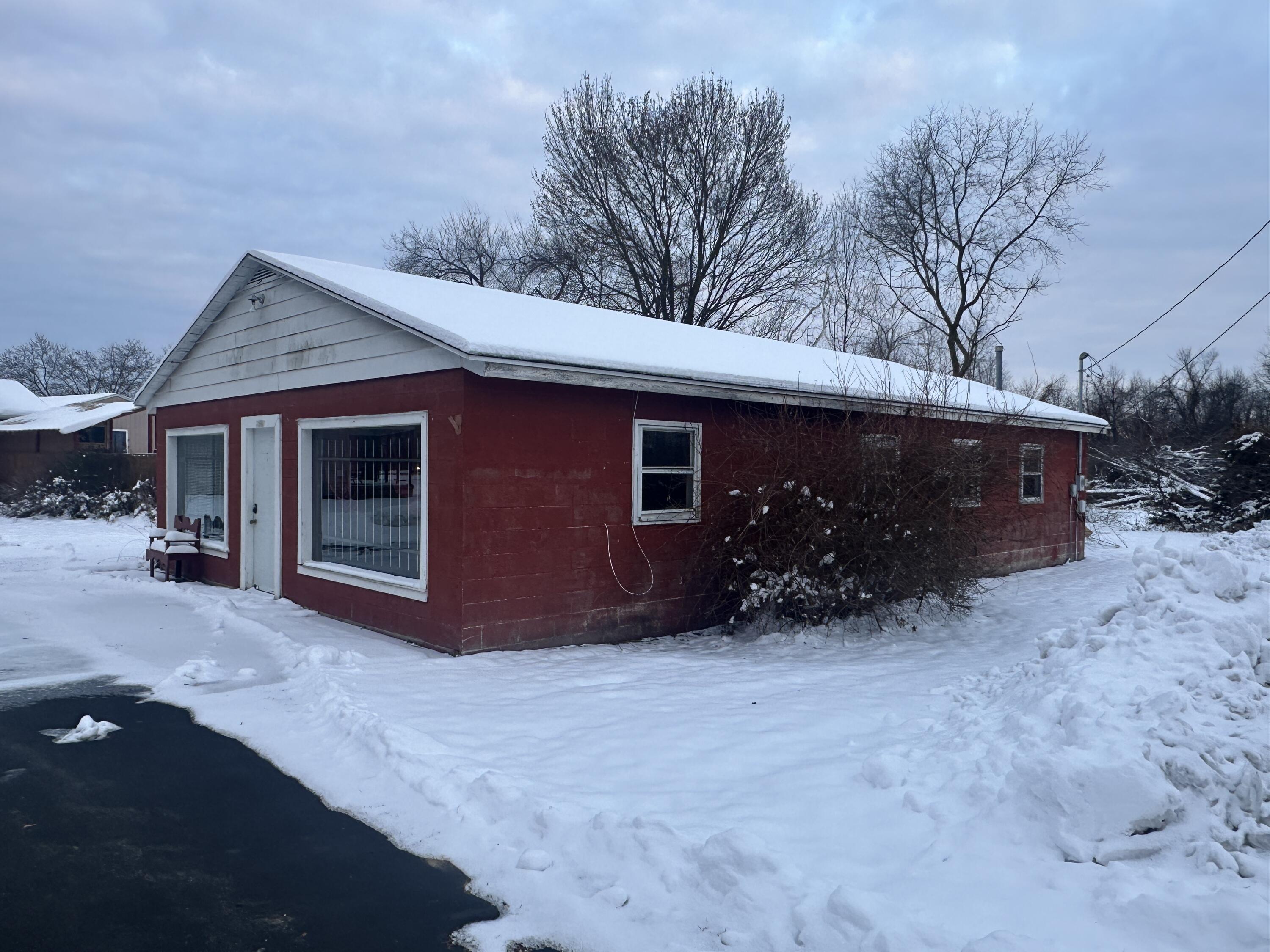 16987 W Michigan Avenue