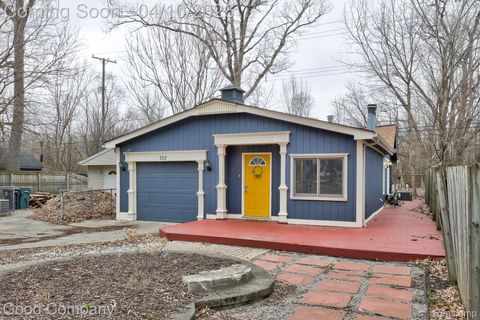 703 Gardenia Avenue Royal Oak City MI 48067