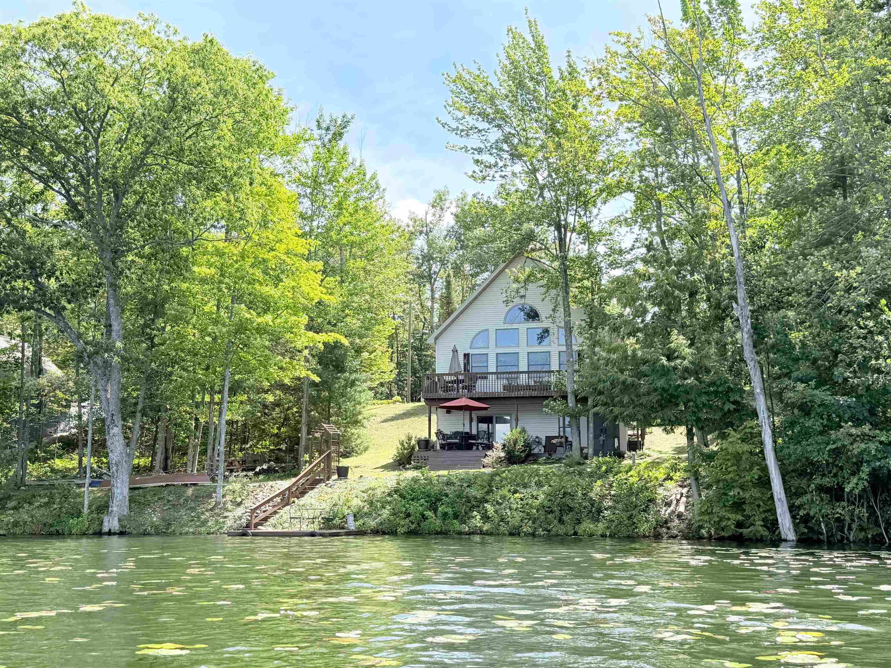 7220 Leelanau