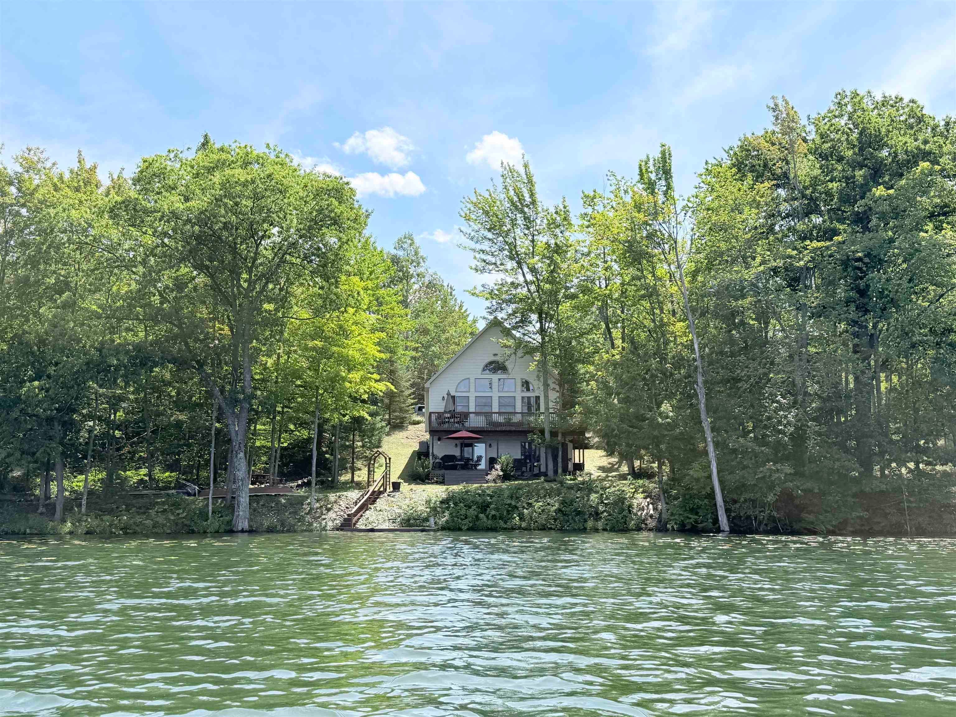 7220 Leelanau