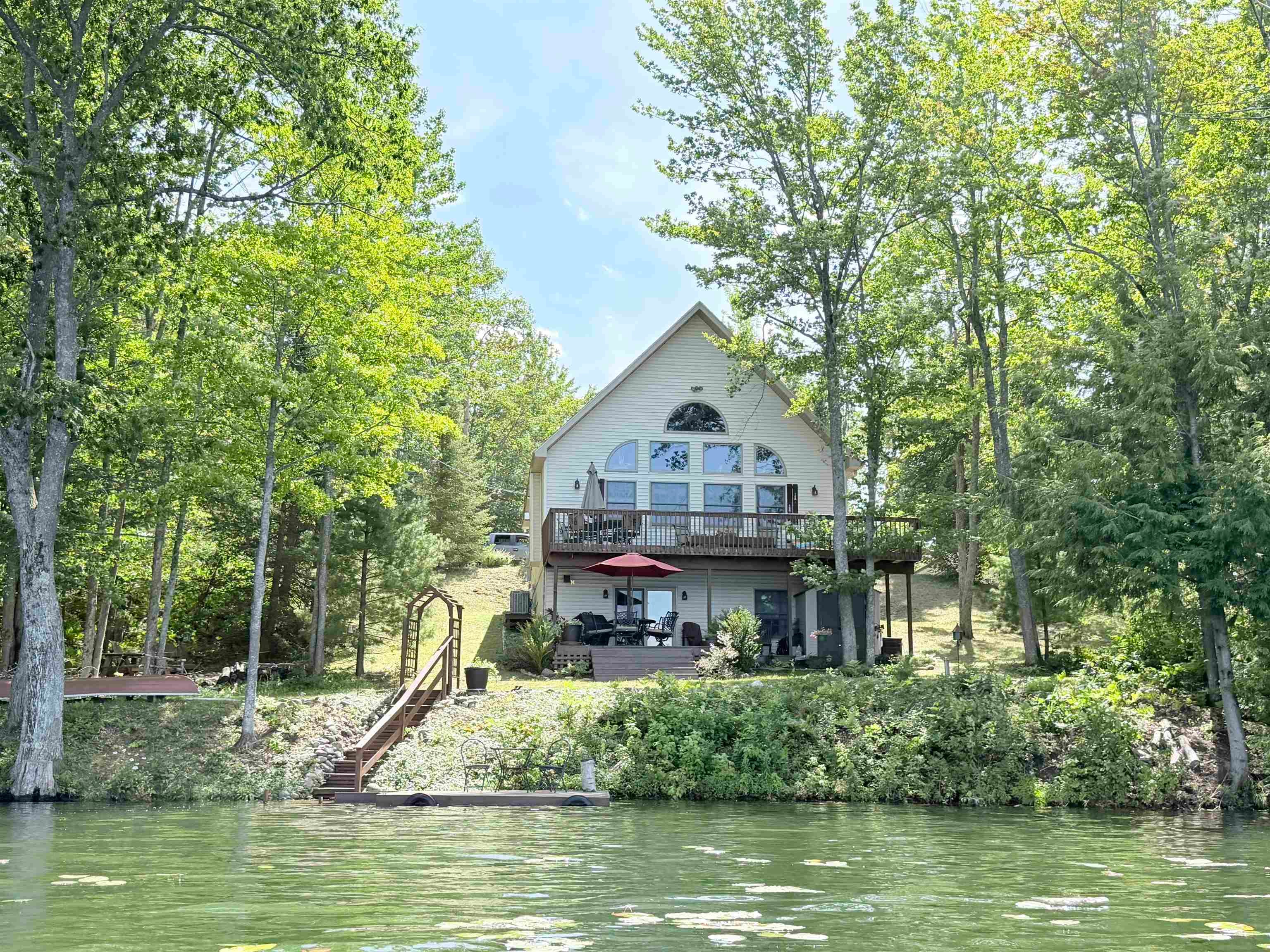 7220 Leelanau