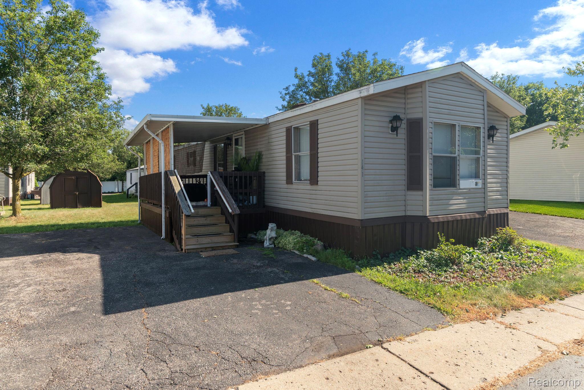 351 North Squirrel Road 141