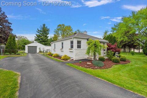 8529 Munrovia Street Shelby Charter Township MI 48317