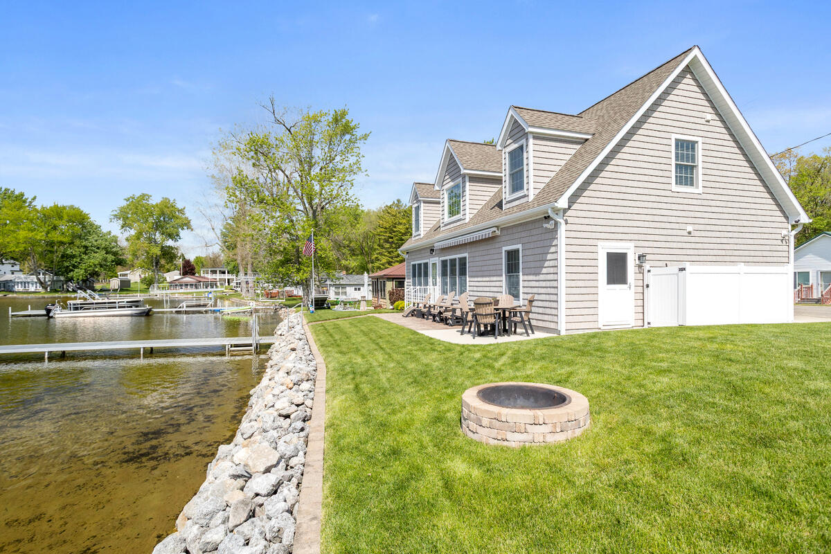 243 E Rose Road
