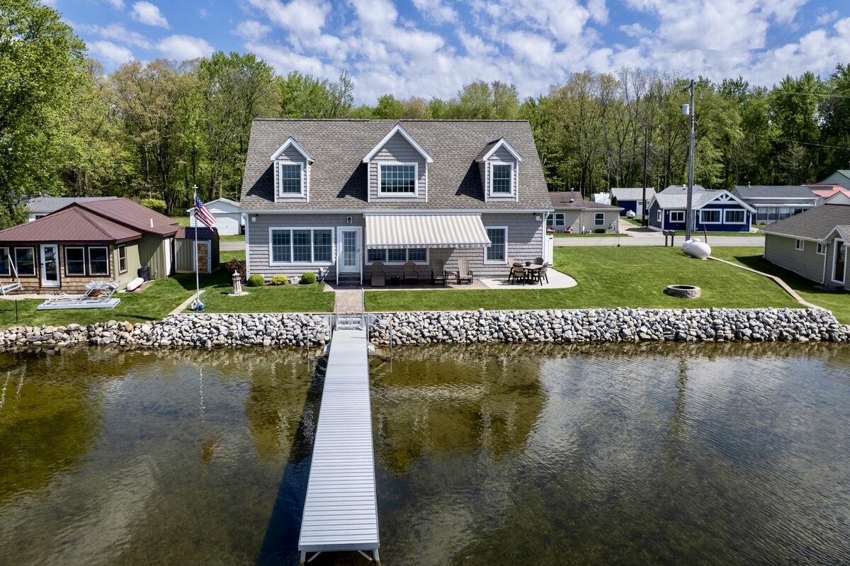243 E Rose Road
