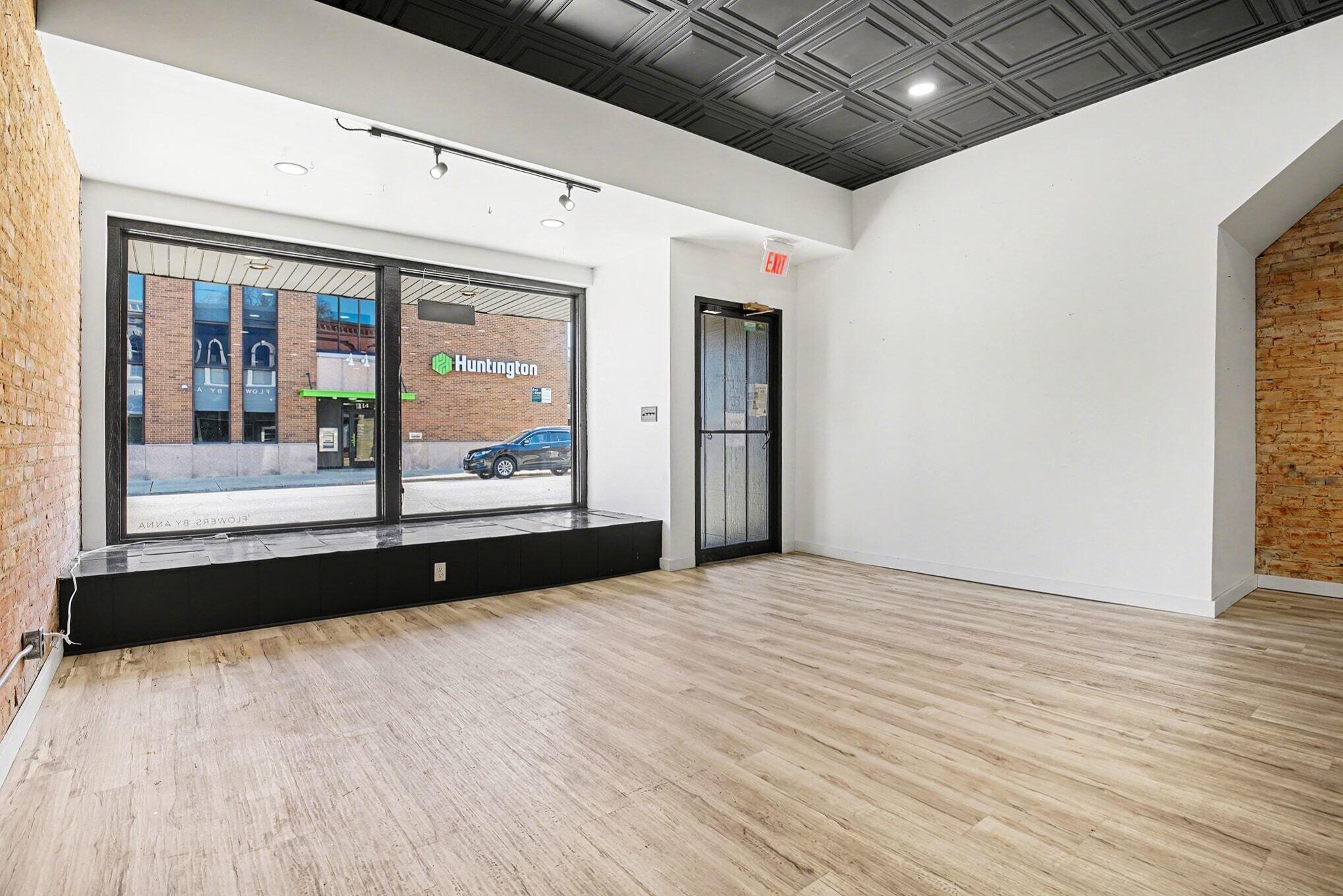 111 Commercial Street