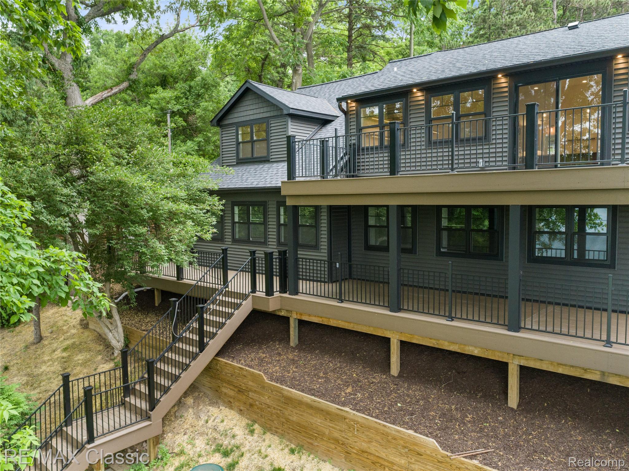 1420 Pettibone Lake Road