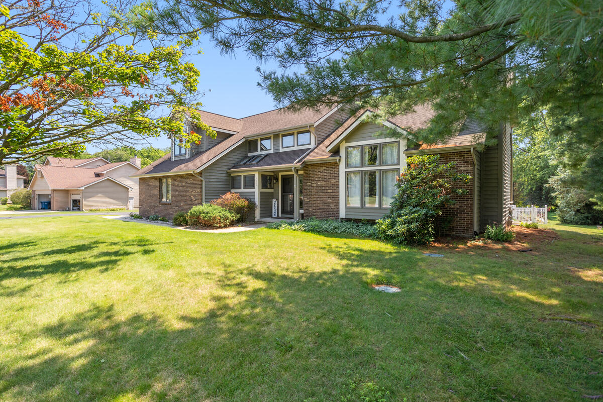 111 Tiffany Lane