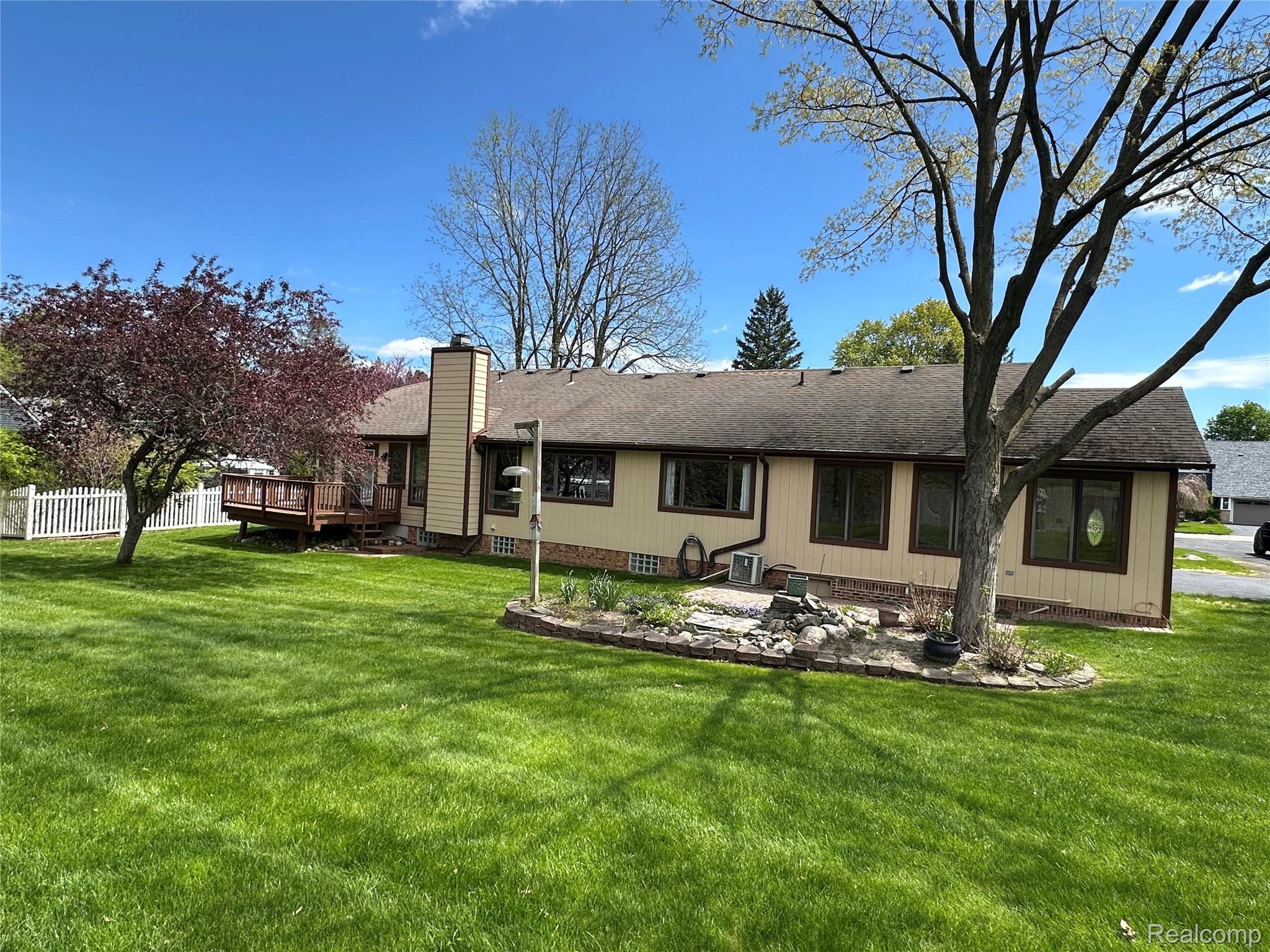 8329 Caribou Trail