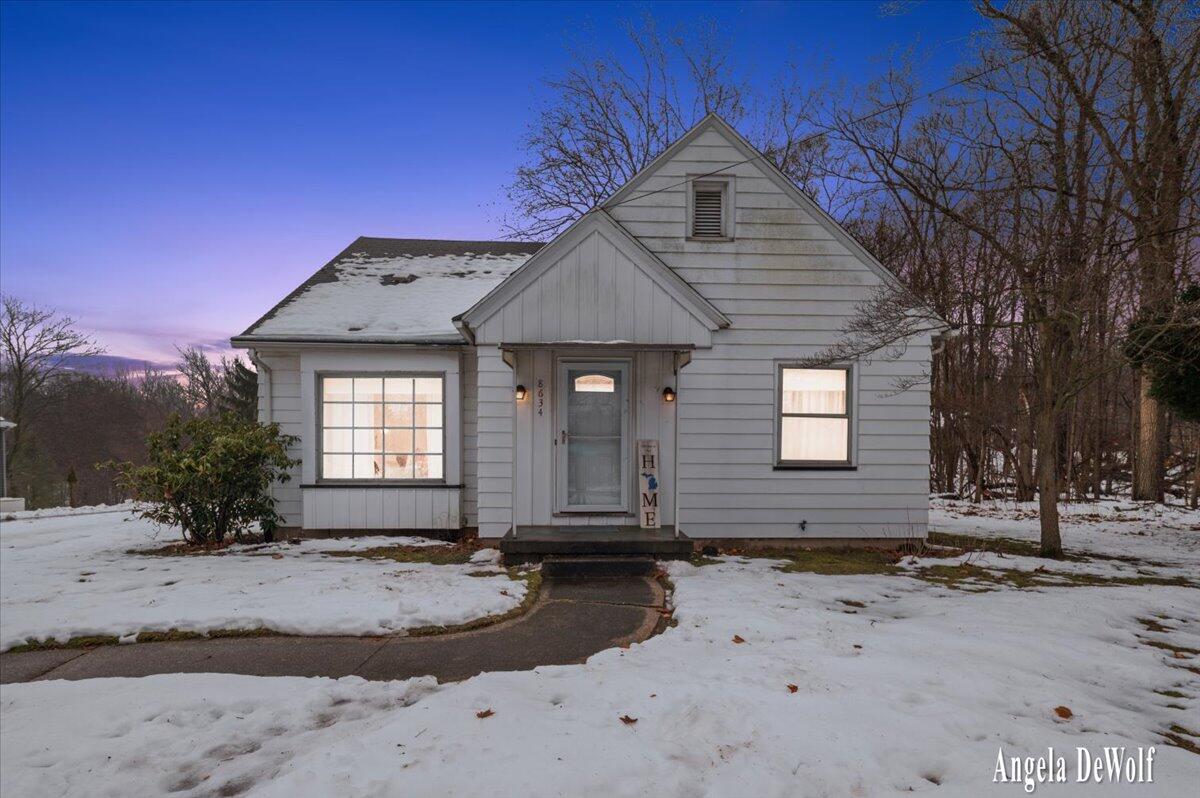 8634 Division Court SE