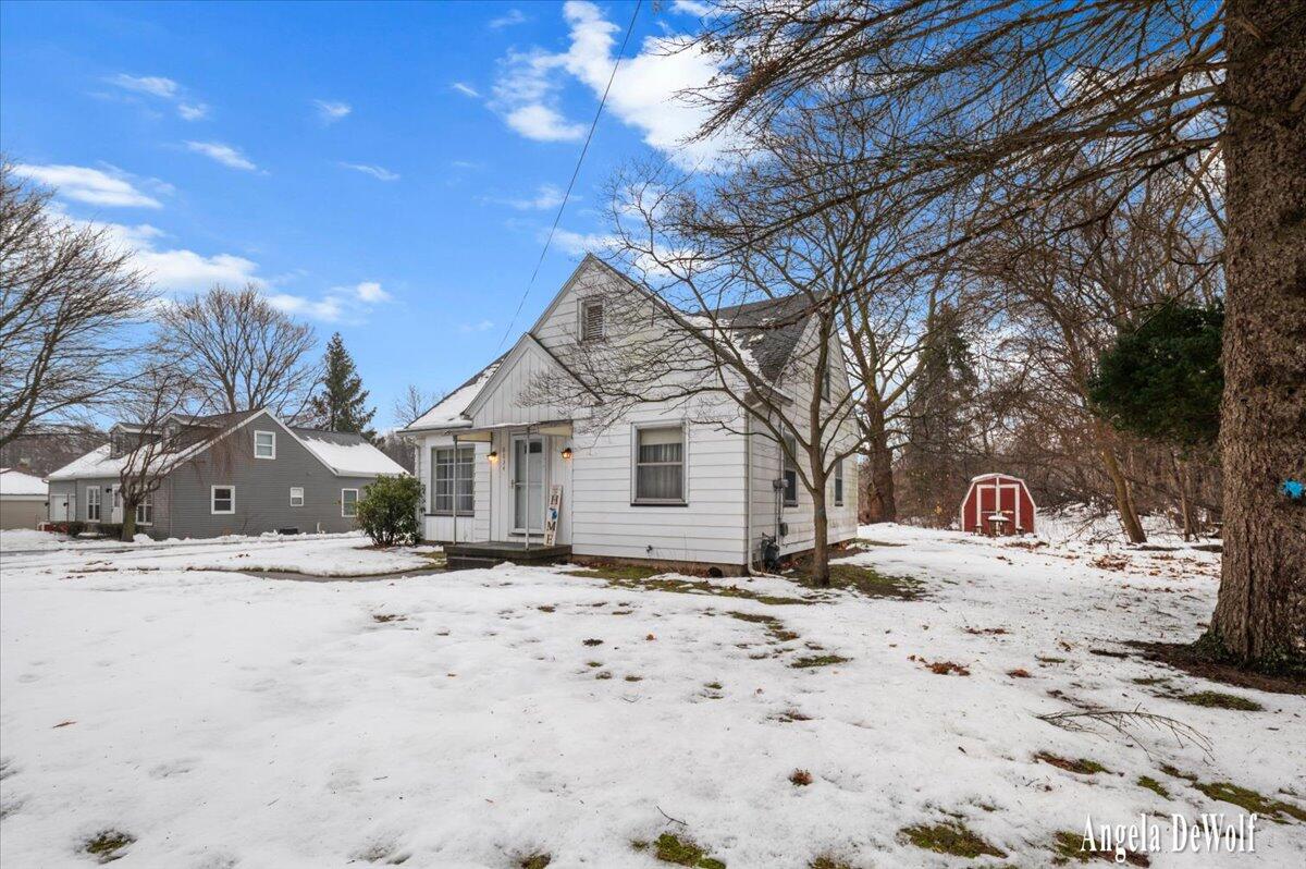 8634 Division Court SE