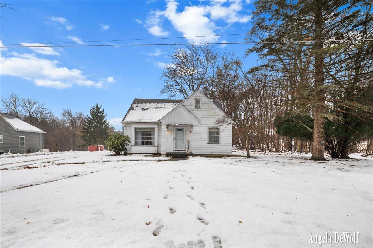 8634 Division Court SE