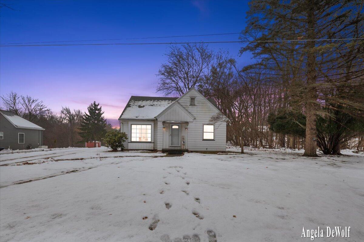 8634 Division Court SE