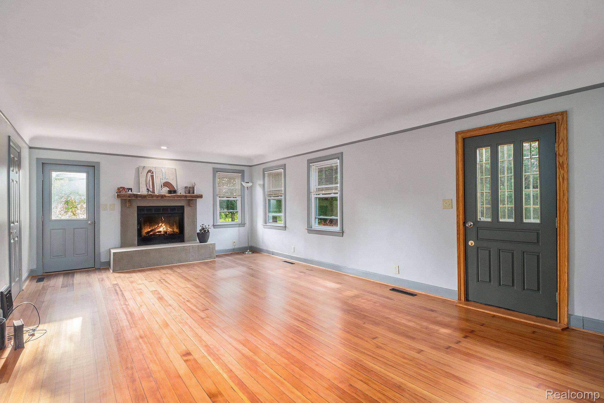 420 W Oakwood Road