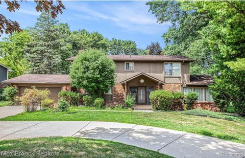 5622 Powder Horn Drive West Bloomfield Charter Township MI 48322