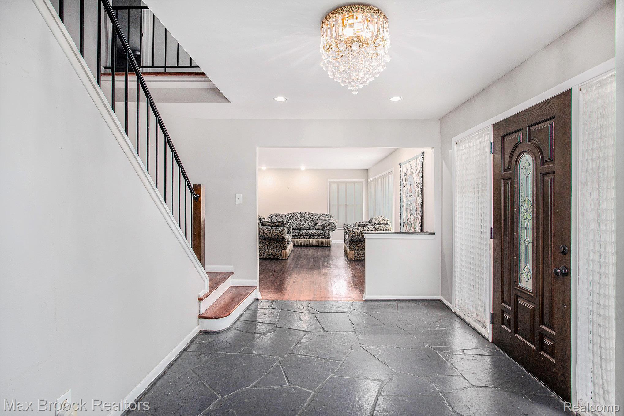 5622 Powder Horn Drive