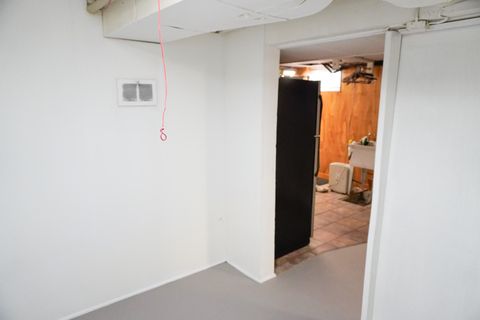 listing image 42