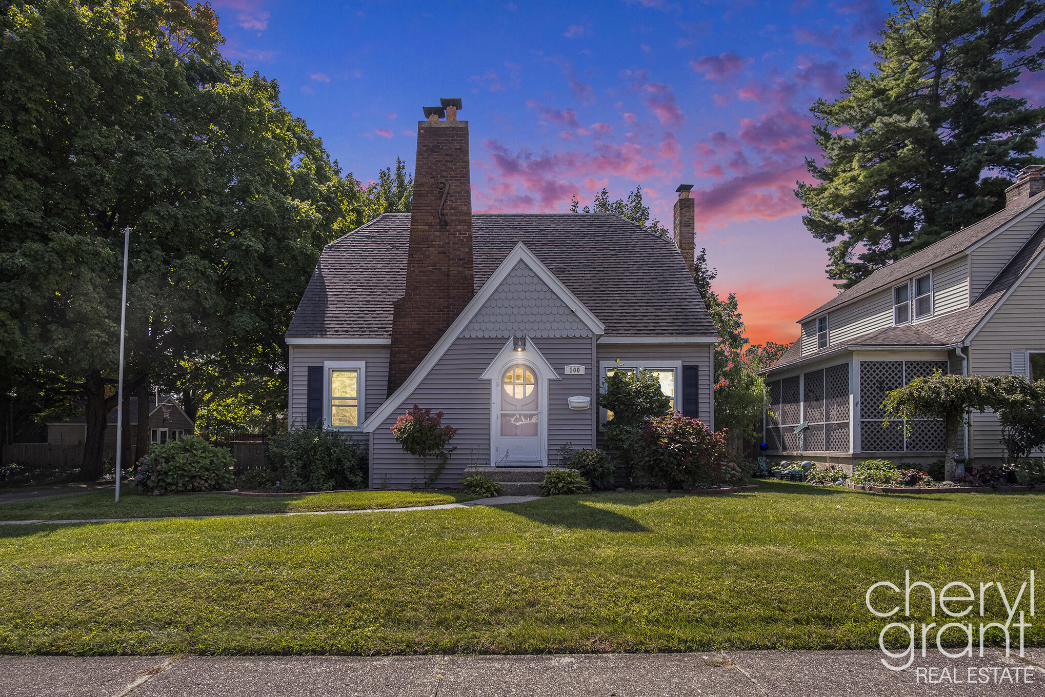 100 Colrain Street SW