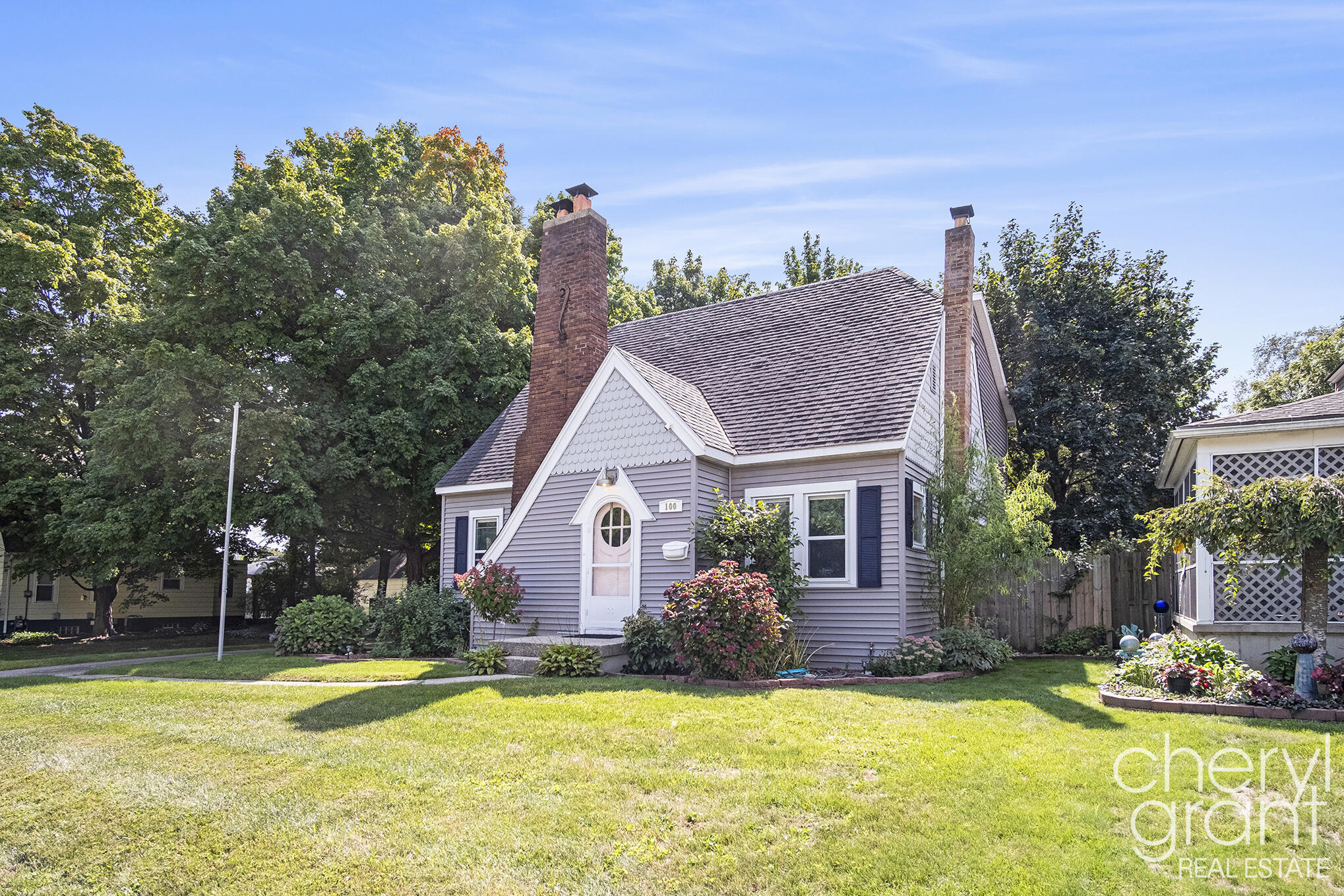 100 Colrain Street SW