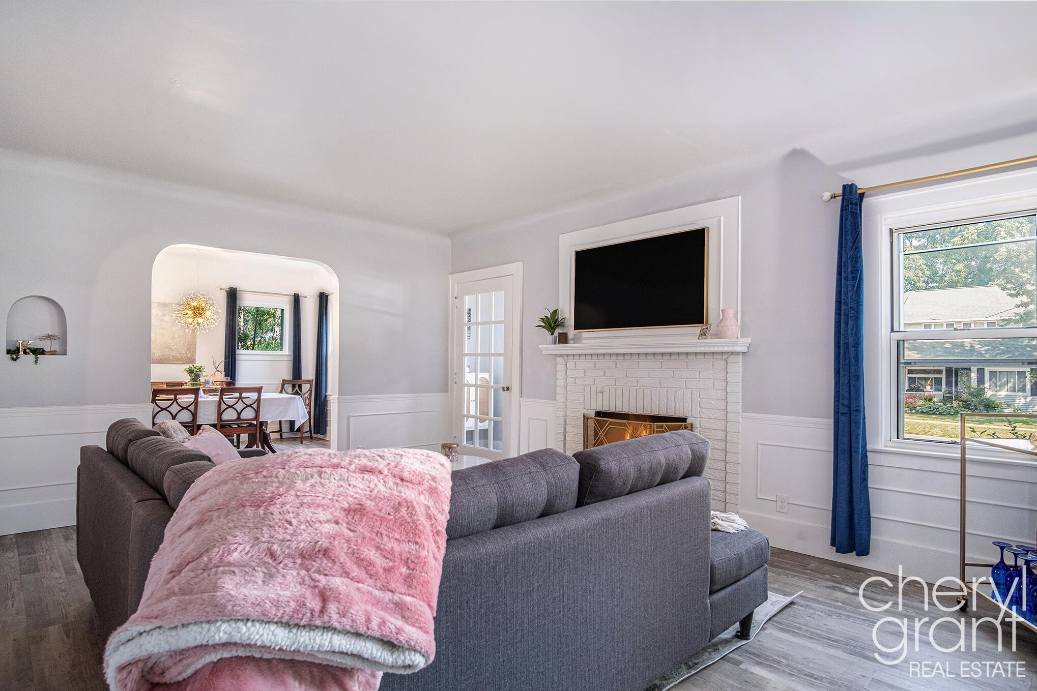 100 Colrain Street SW