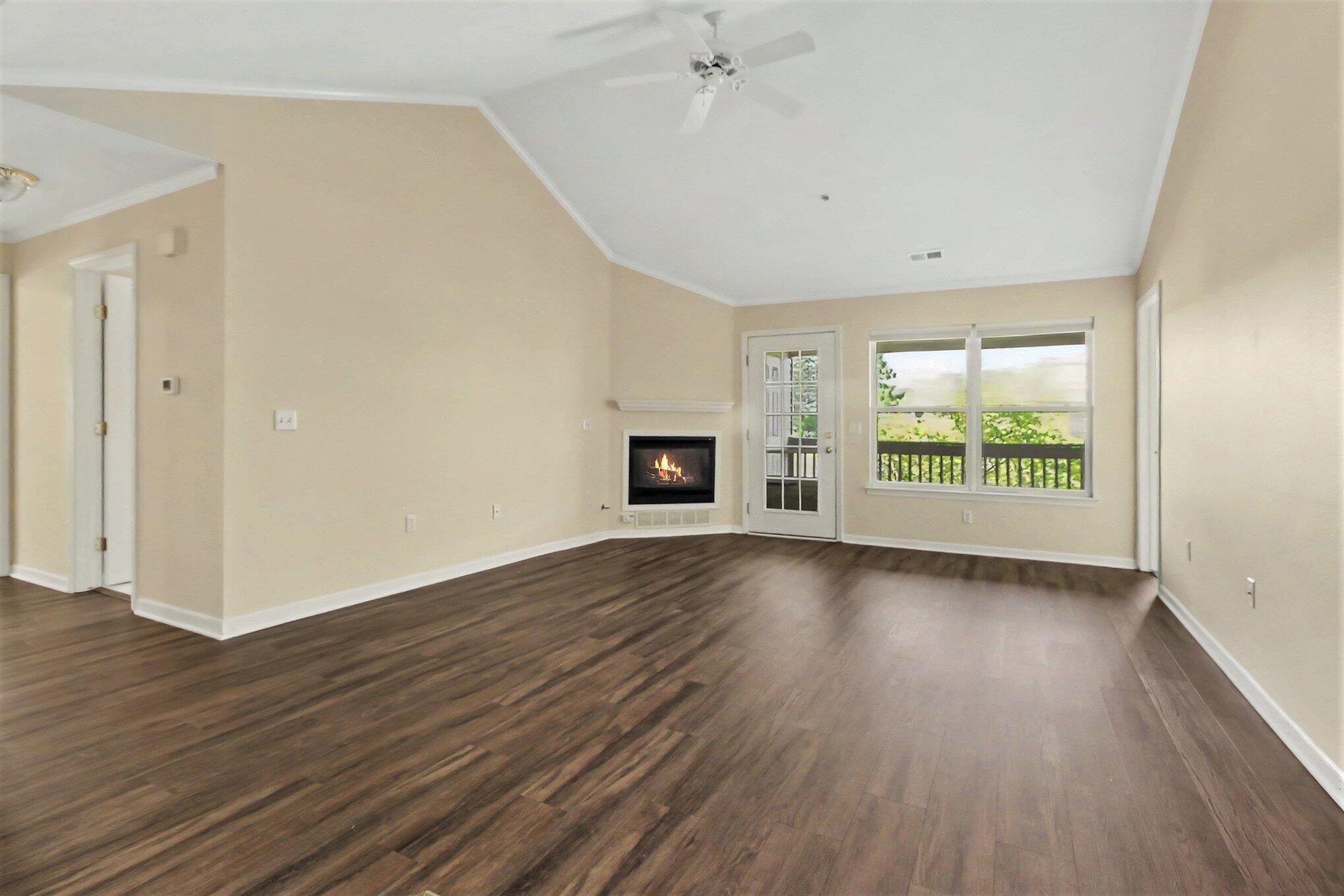 1579 Oakfield Drive