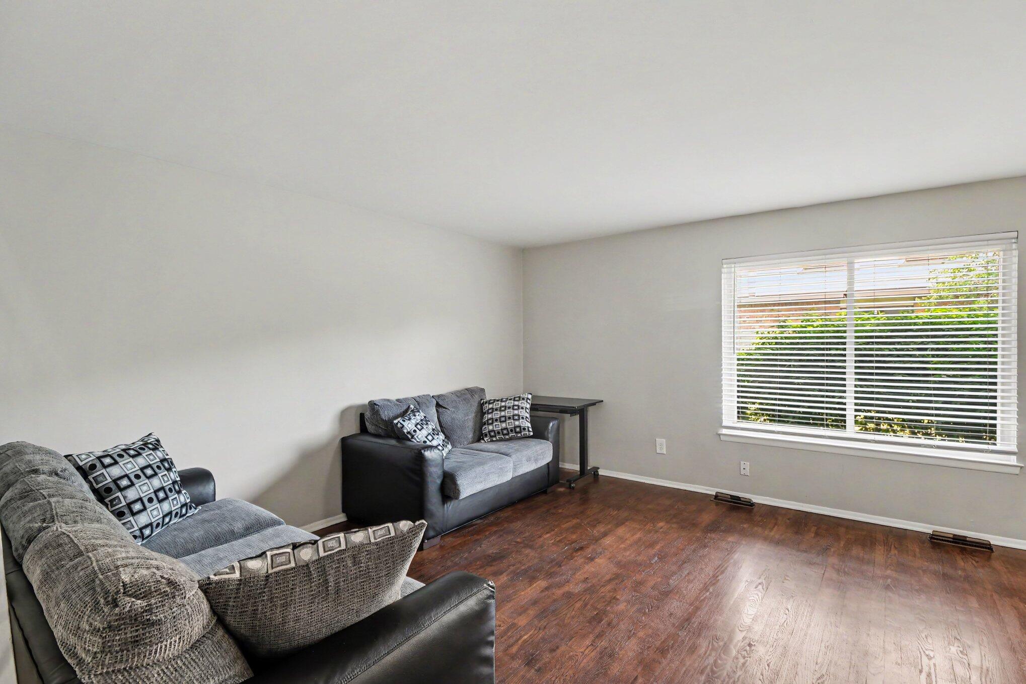 1011 N Terrace Lane