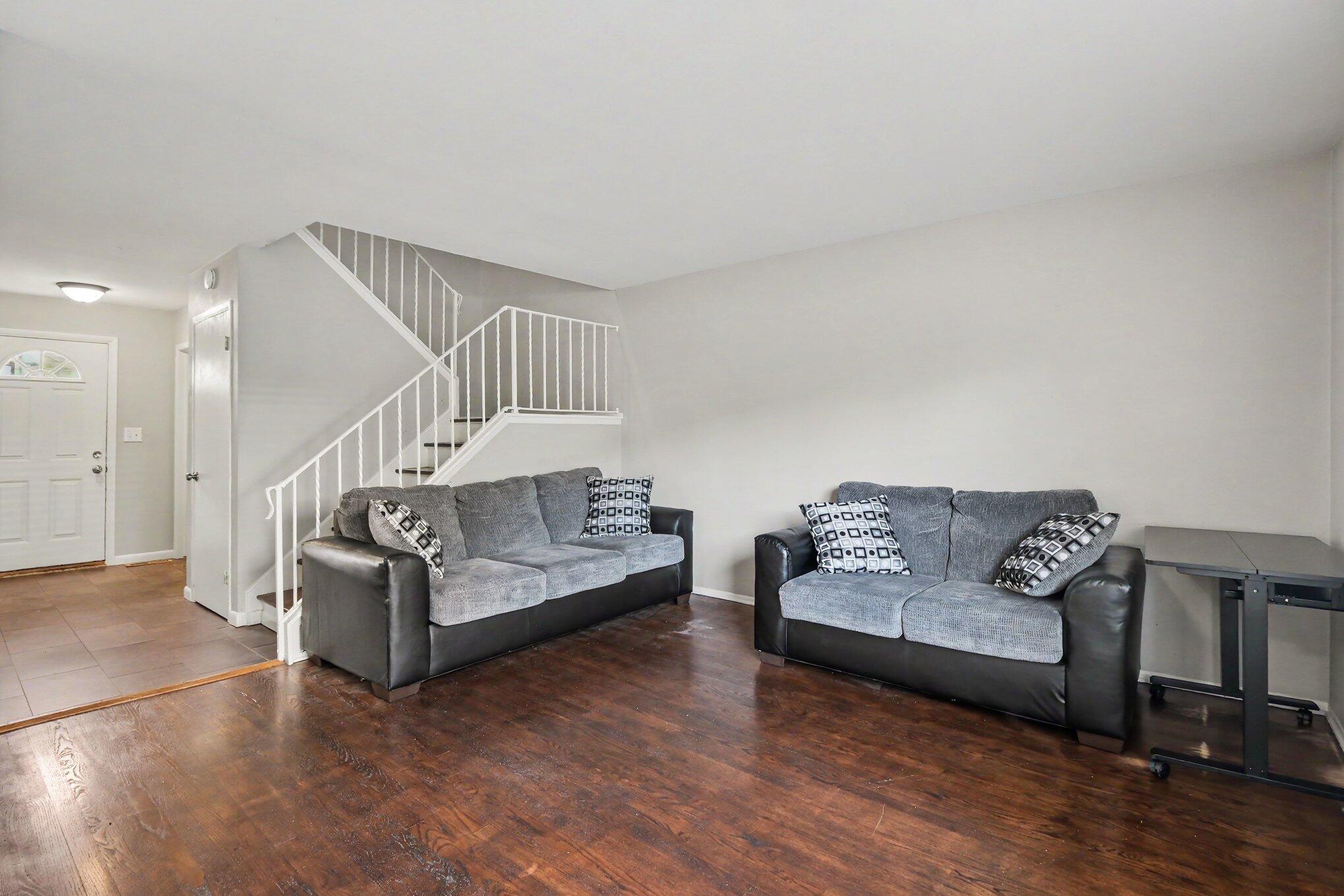 1011 N Terrace Lane