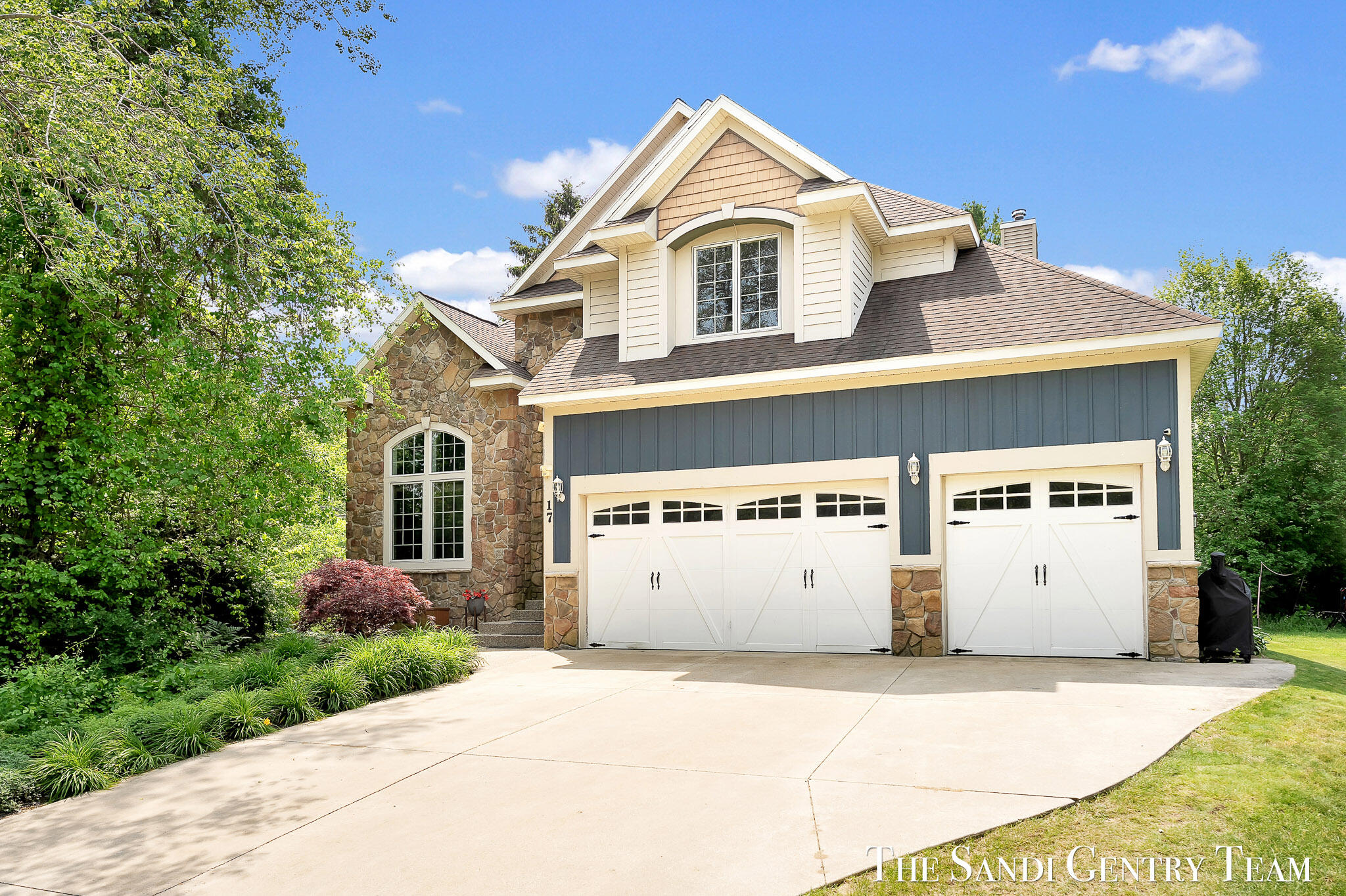 17 Boulder Drive