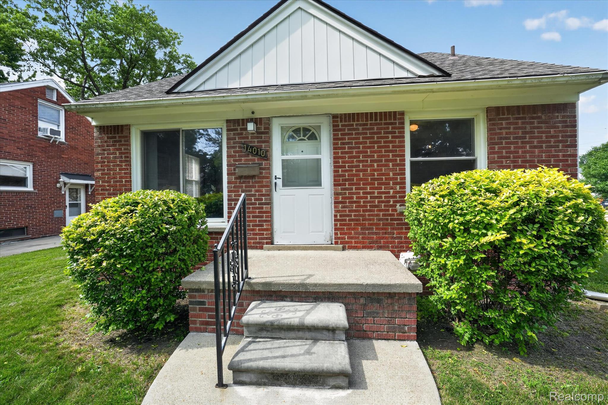 14010 Hart Street