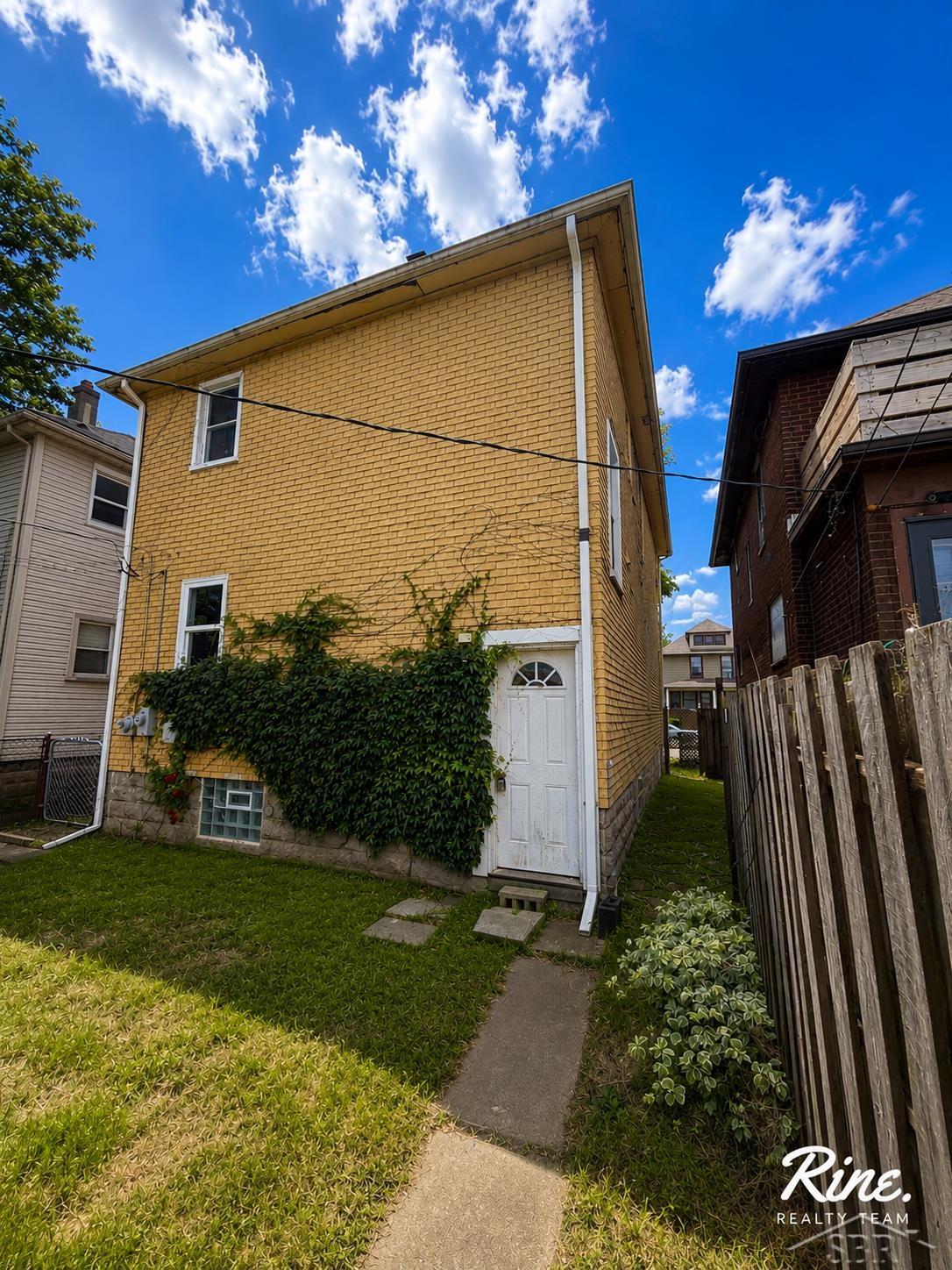 105 Maple Street