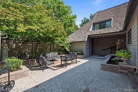 969 Bloomfield Woods Bloomfield Hills City MI 48304