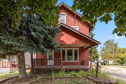 Photo of 531 Ash Street, Ingham Township, MI 48906 (MLS # 72025051289)