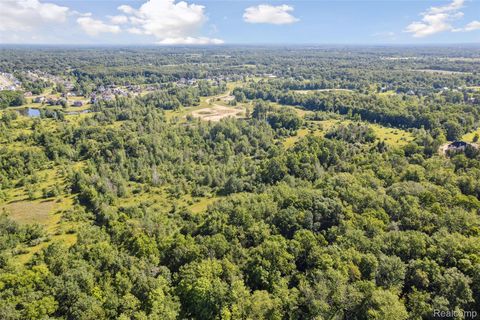 8 VL Desire Drive Grand Blanc Charter Township MI 48439