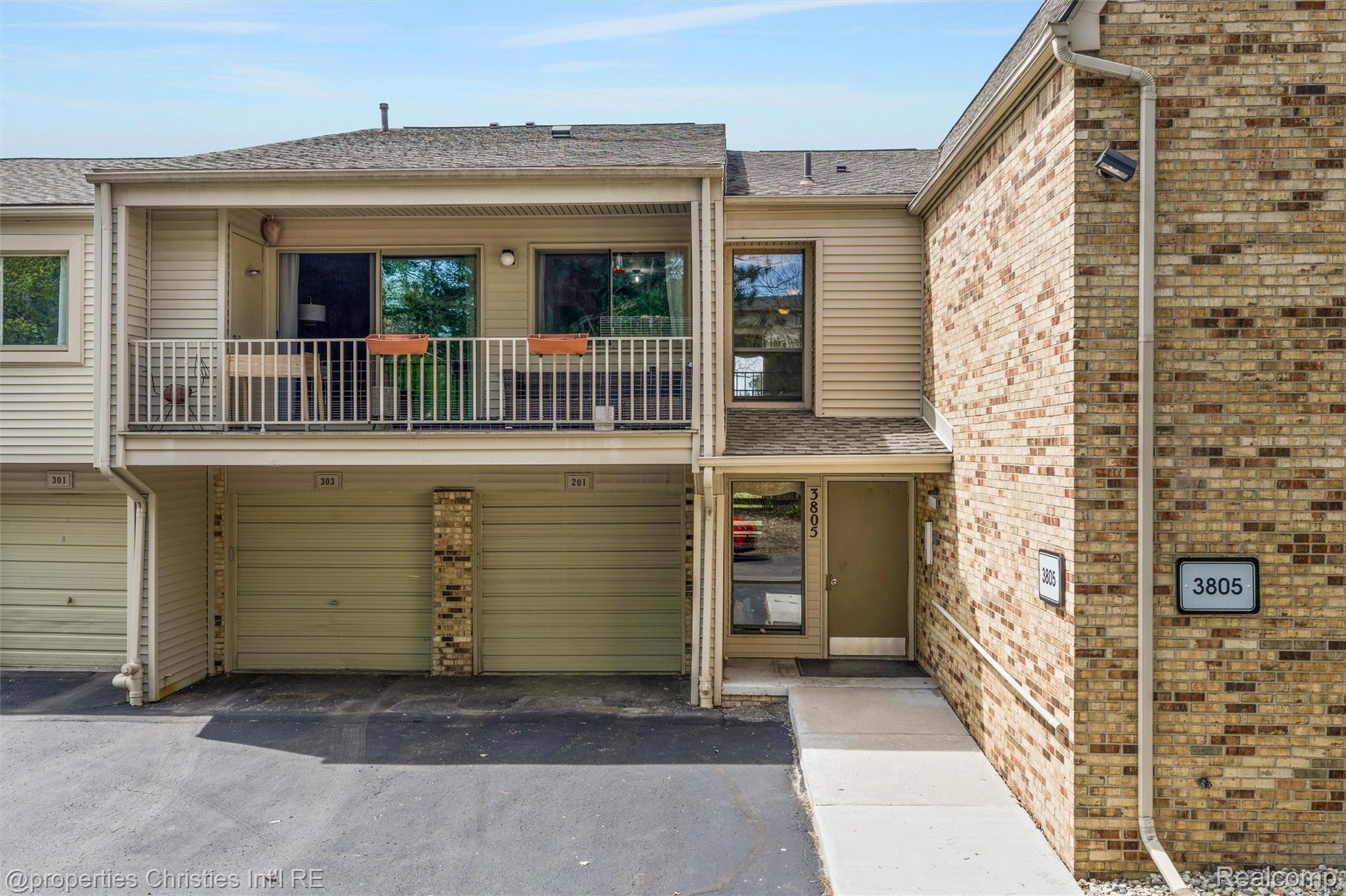 3805 S Lone Pine Rd Road 300