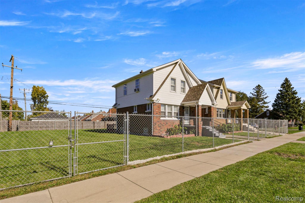 Photo of 13437 E STATE FAIR Street, Detroit City, MI 48205 (MLS # 20261084991)
