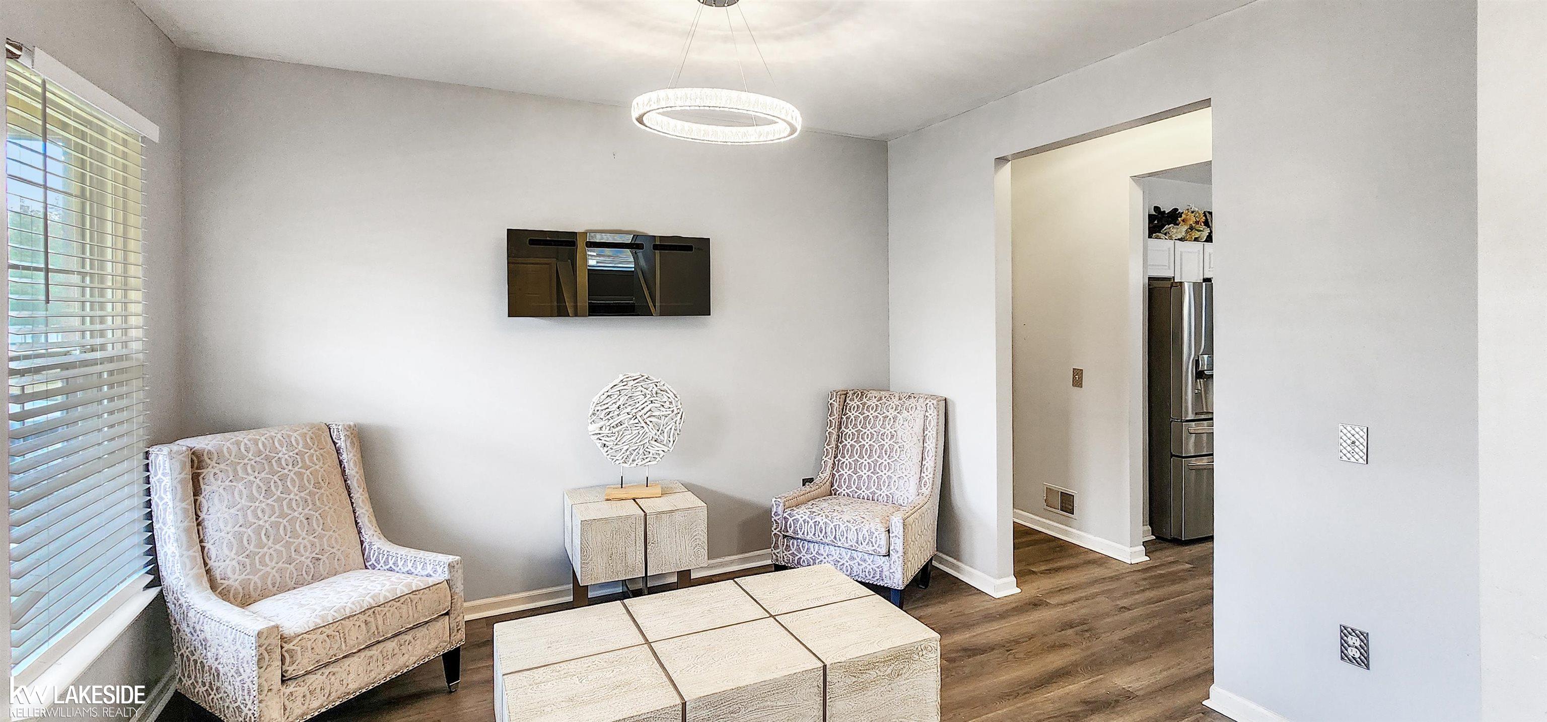 39025 Buckingham Drive