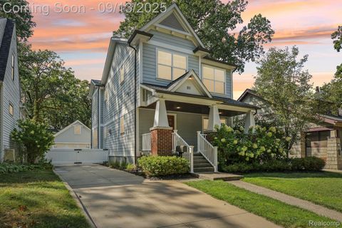 811 Maxwell Avenue Royal Oak City MI 48067