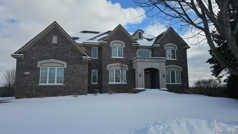 2934 EAGLE Court Rochester Hills City MI 48309