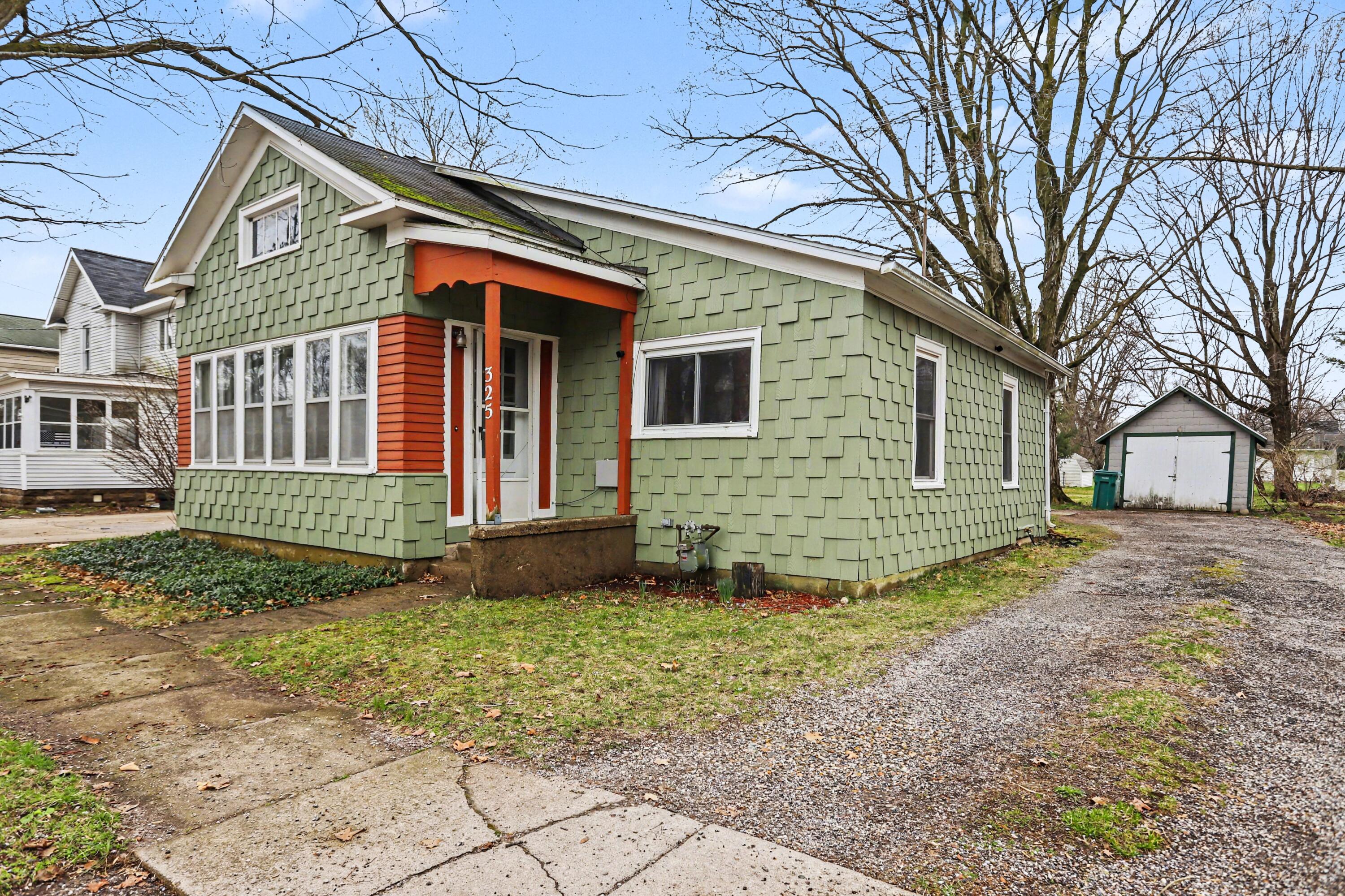 325 W Burr Oak Street