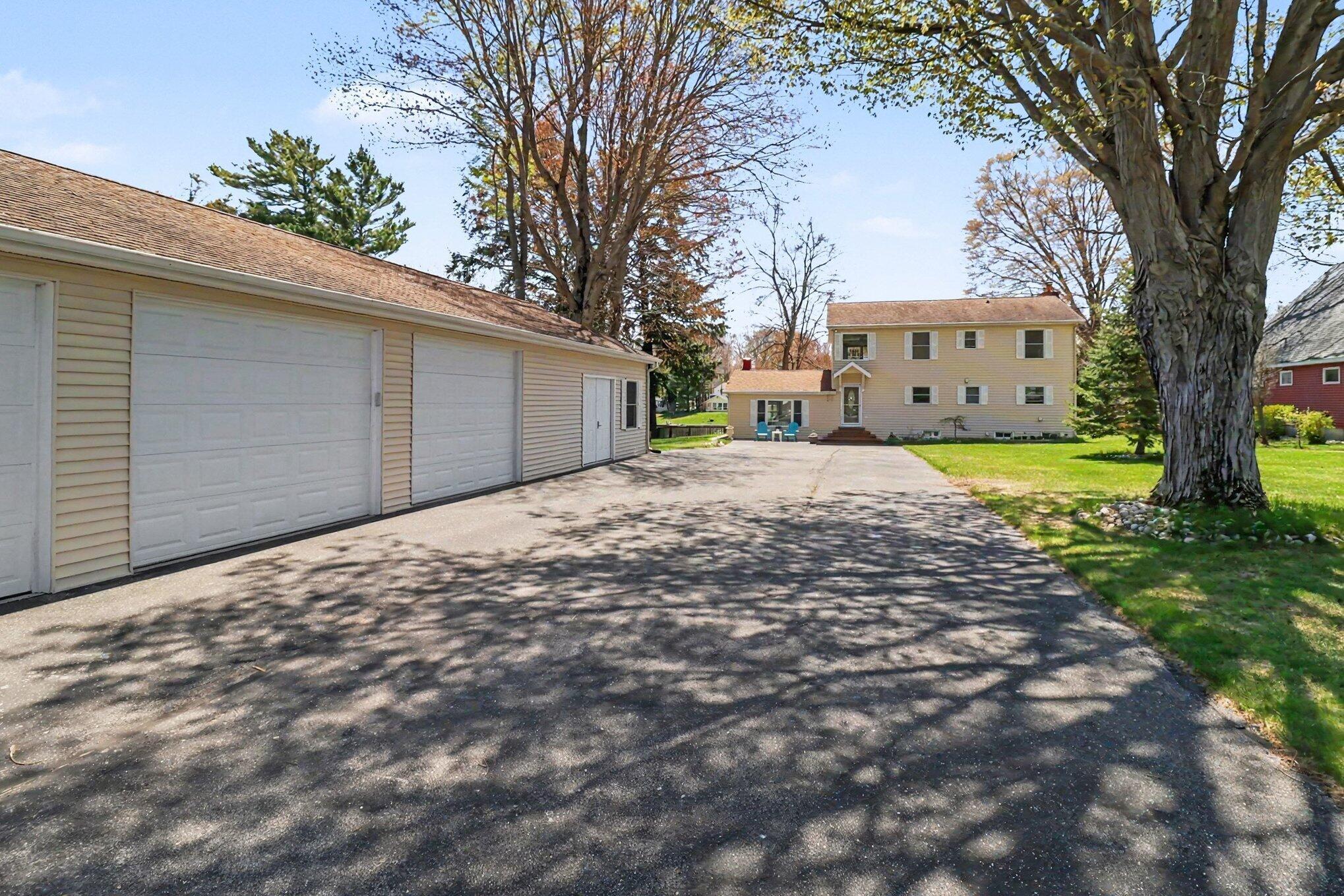 6875 W Illinois Street
