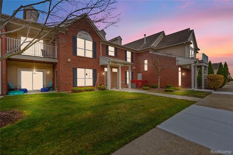 26985 Carrington Place Harrison Charter Township MI 48045