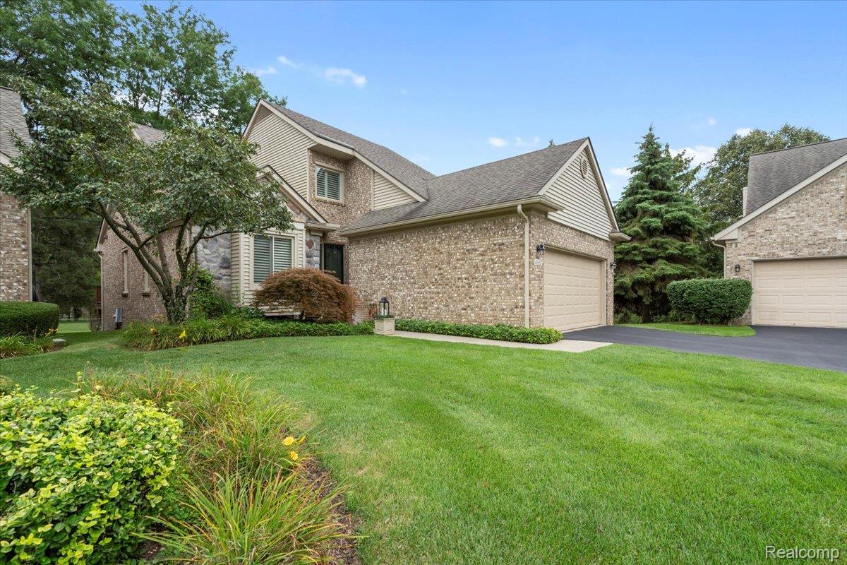 45357 Stonehedge Drive