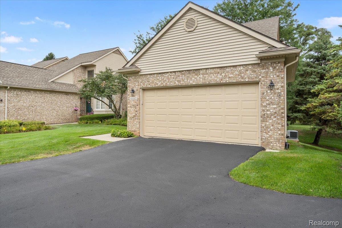 45357 Stonehedge Drive
